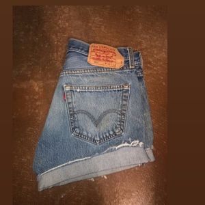 Levi 501 Cut-offs